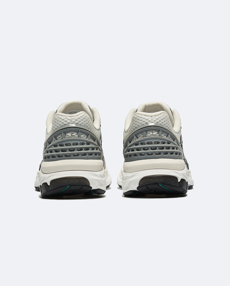 09476-157-M | MEN'S KONEJO SNEAKERS | WHT/VANILLA ICE