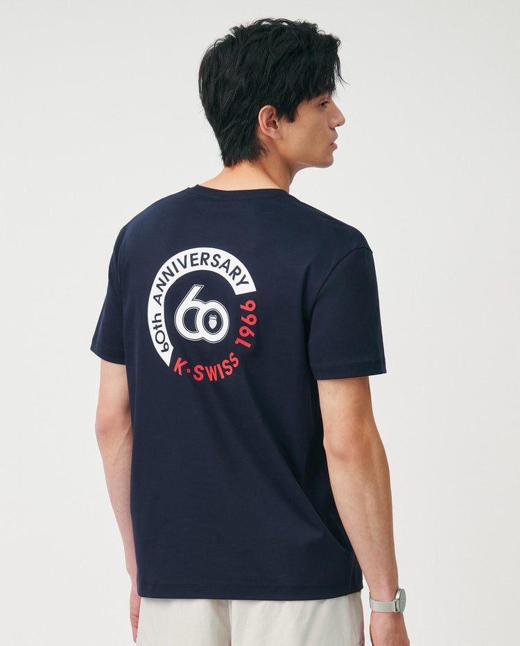 1013336-014 | MEN'S 60TH ANNIVERSARY LOOSE FIT COTTON T-SHIRT | NAVY