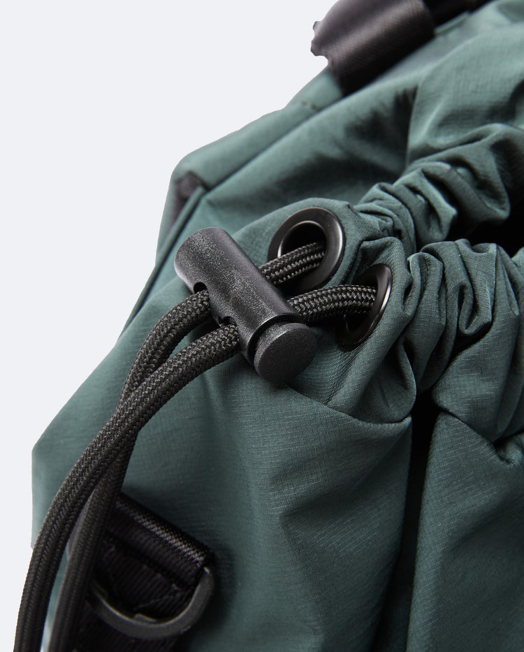 BG674-304 | K-SWISS LOGO WATER REPLELLENT BACKPACK | GREEN/TURQ